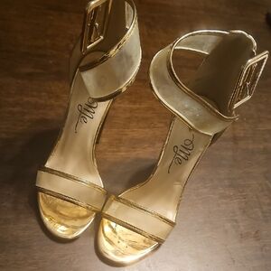 So Me Gold Strappy Heels